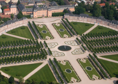 Schwetzinger Schlosspark Residenz from above