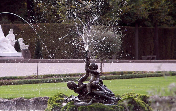 Perle der Kurpfalz Springbrunnen Schlosspark